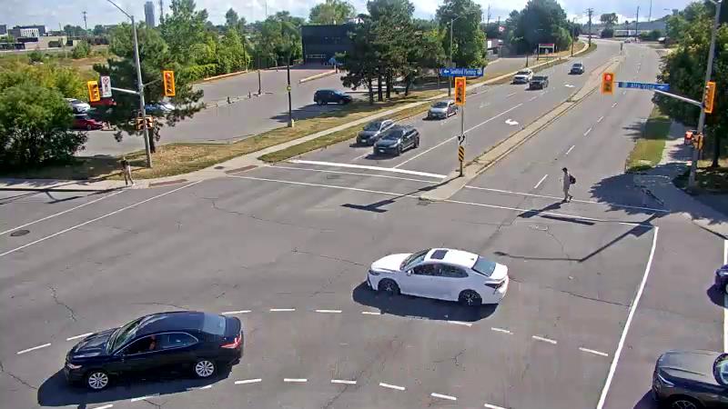 Traffic camera image at 2025-08-24 14:15:53