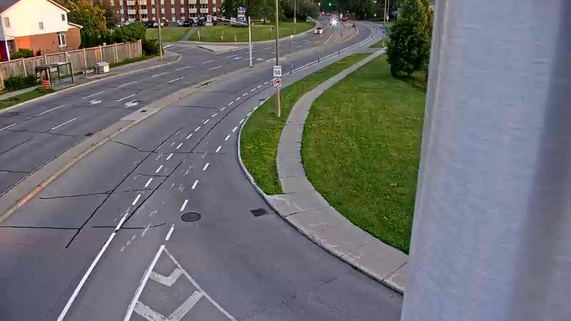 Traffic camera image at 2025-07-04 00:37:08