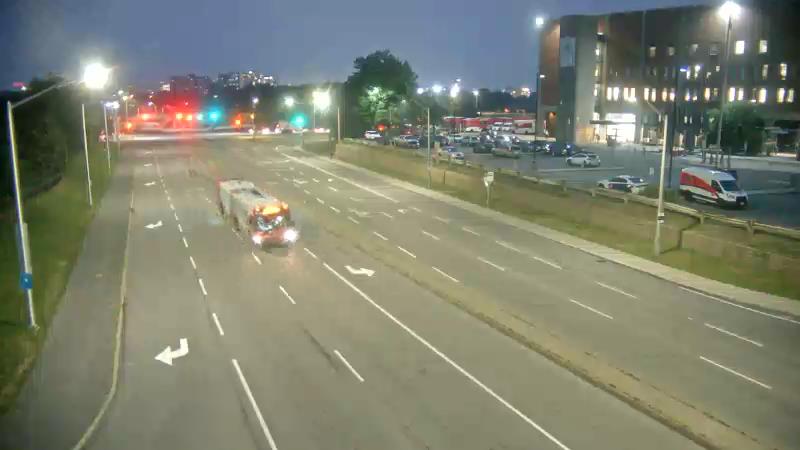 Traffic camera image at 2025-07-31 01:10:53