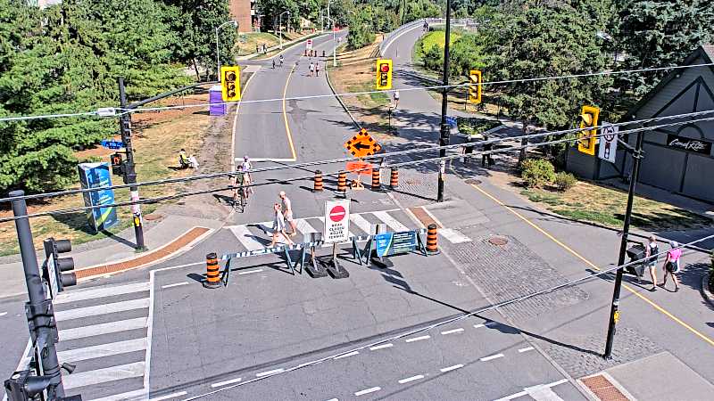 Traffic camera image at 2025-08-24 14:25:54