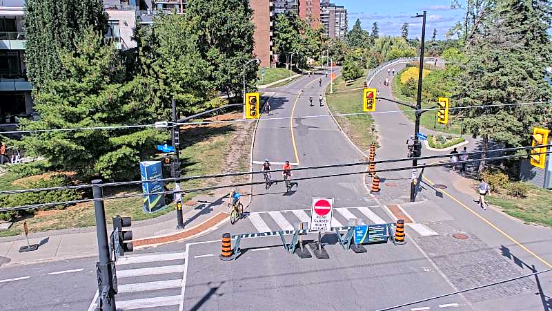 Traffic camera image at 2025-09-14 17:15:58