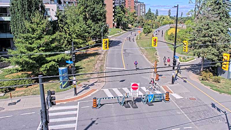 Traffic camera image at 2025-09-14 17:20:54