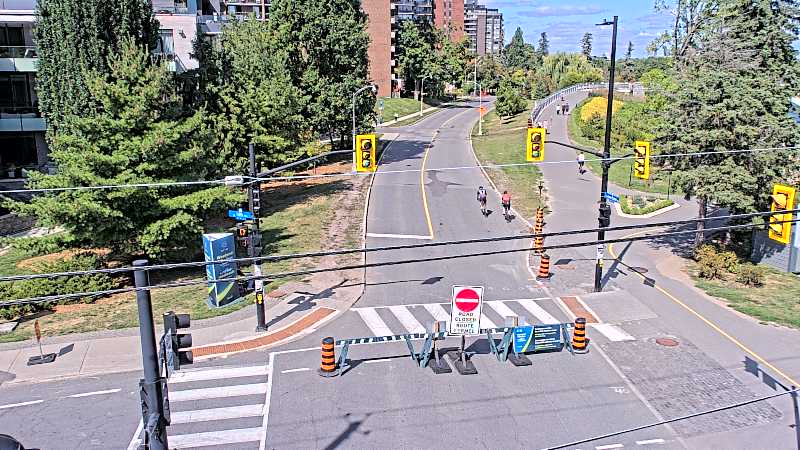 Traffic camera image at 2025-09-14 17:30:50