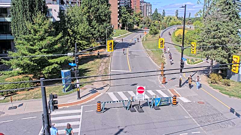 Traffic camera image at 2025-09-14 17:45:58