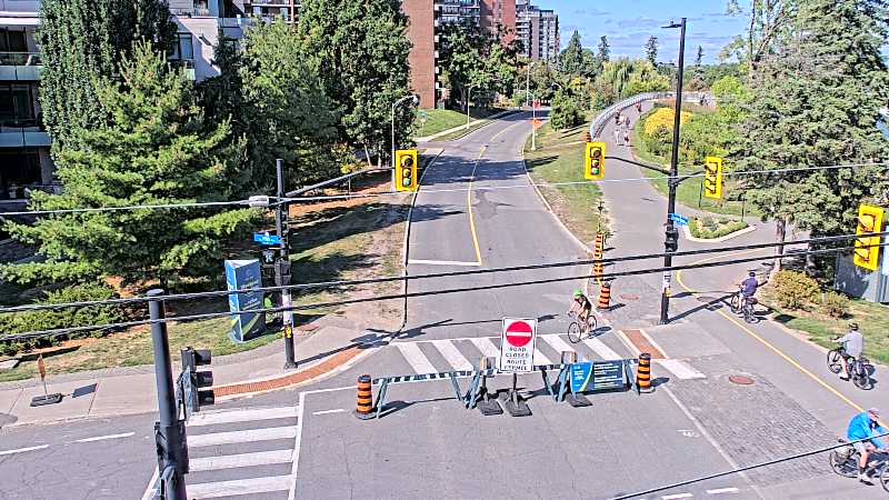 Traffic camera image at 2025-09-14 18:31:02