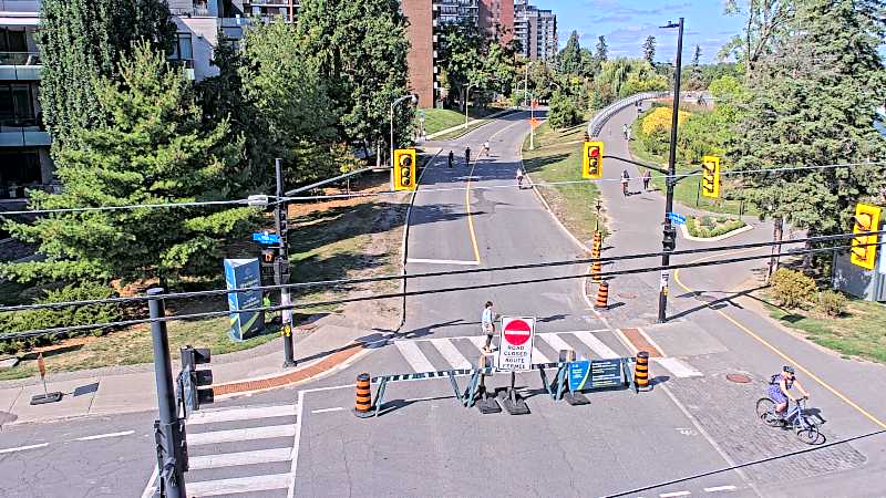 Traffic camera image at 2025-09-14 18:41:02