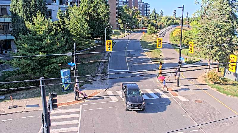 Traffic camera image at 2025-09-15 20:30:59