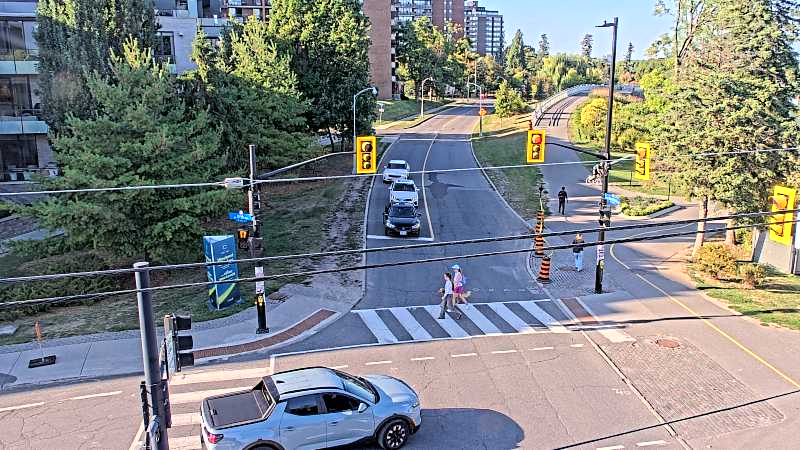 Traffic camera image at 2025-09-15 21:01:00
