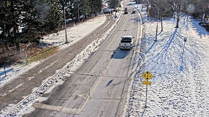 Traffic camera image at 2024-12-21 16:10:44