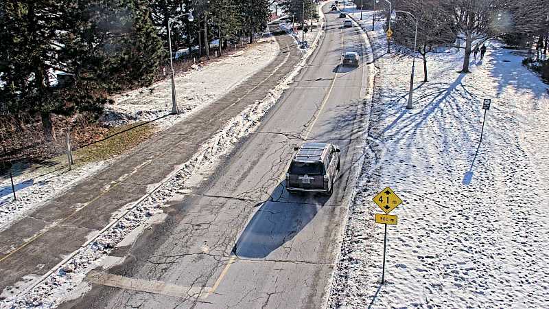 Traffic camera image at 2024-12-21 16:25:53