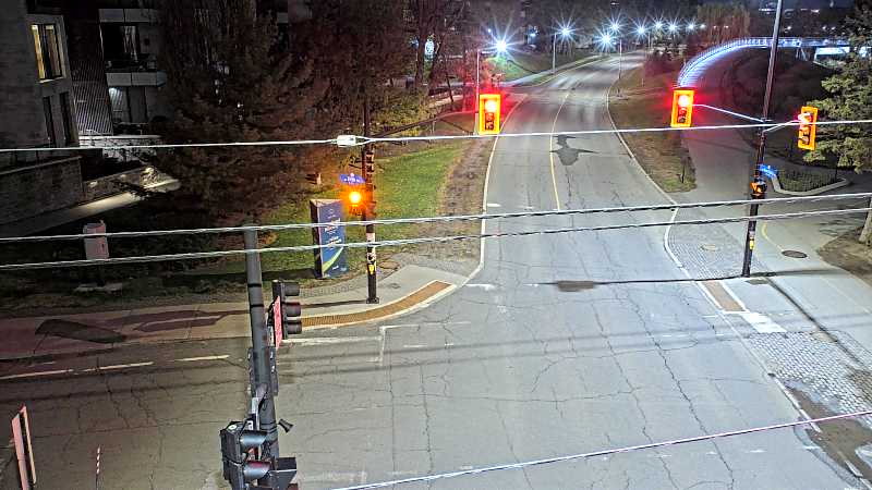 Traffic camera image at 2025-05-09 06:20:43