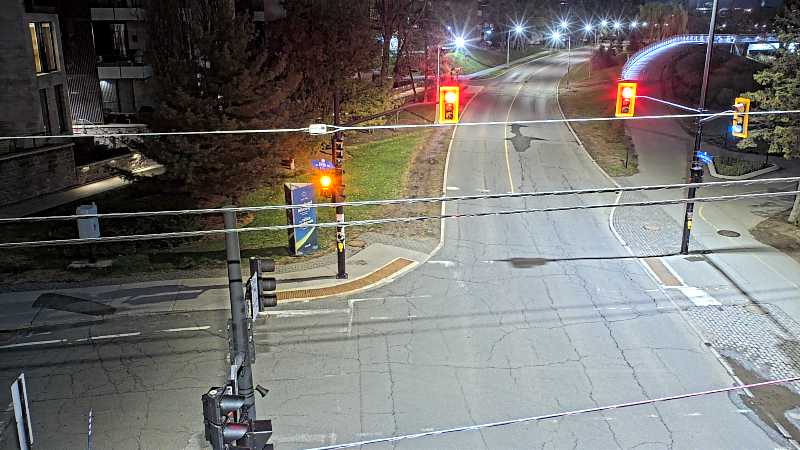 Traffic camera image at 2025-05-09 07:10:33