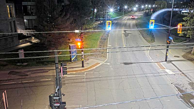Traffic camera image at 2025-05-09 07:30:40