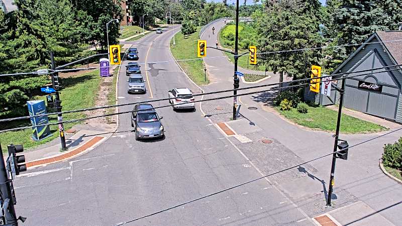 Traffic camera image at 2025-06-30 17:21:04