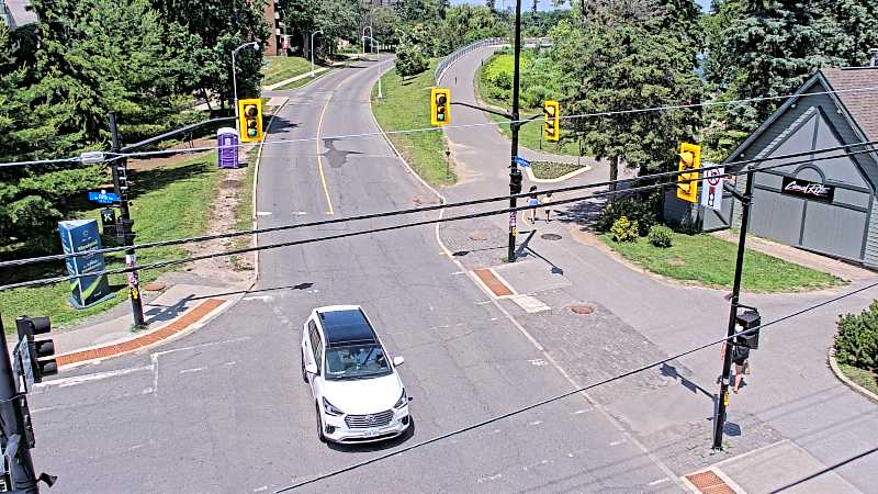 Traffic camera image at 2025-06-30 17:31:07