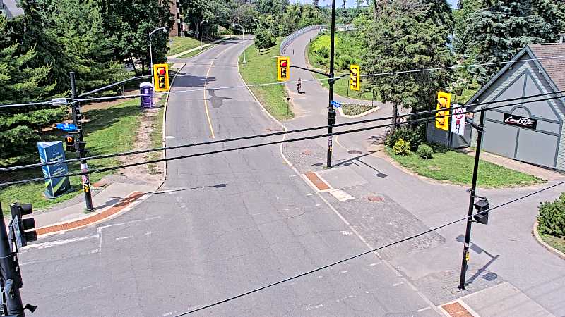 Traffic camera image at 2025-06-30 18:20:59