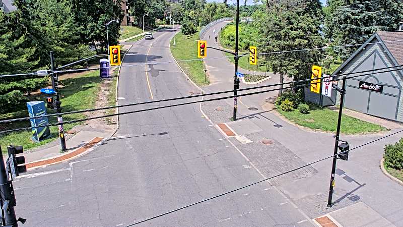 Traffic camera image at 2025-06-30 18:37:31
