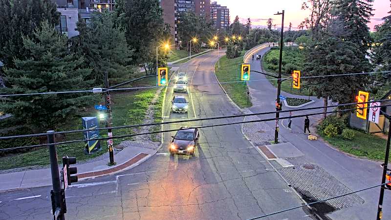 Traffic camera image at 2025-07-04 01:15:51
