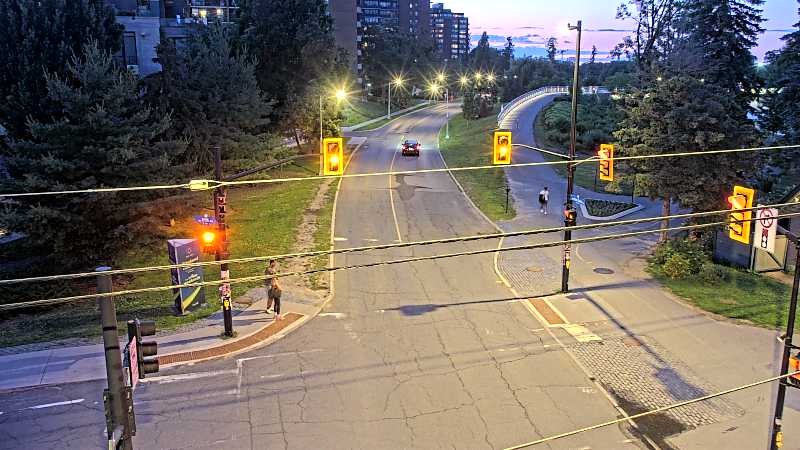 Traffic camera image at 2025-07-04 01:26:05