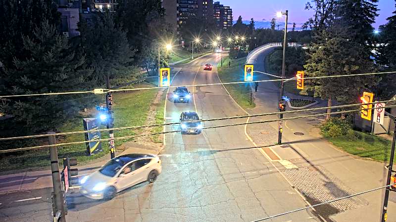 Traffic camera image at 2025-07-04 01:37:31