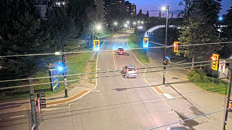 Traffic camera image at 2025-07-04 01:50:54