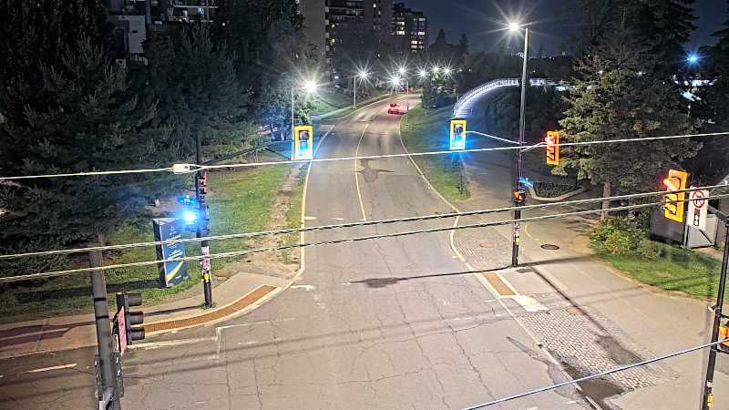 Traffic camera image at 2025-07-04 02:40:52