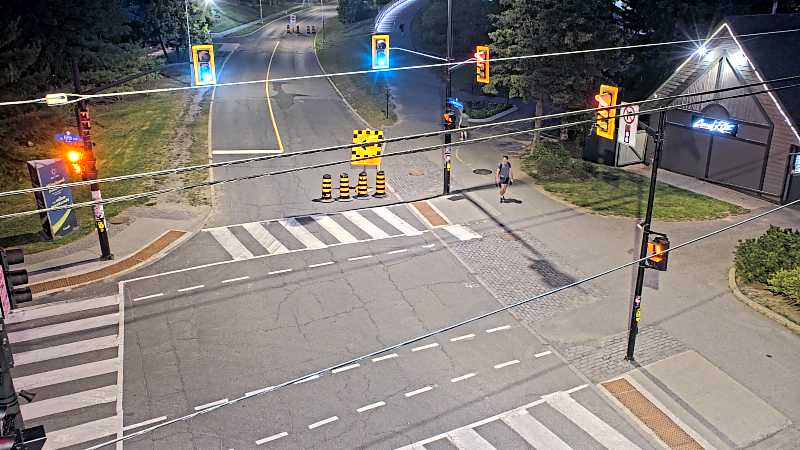 Traffic camera image at 2025-07-31 01:10:53