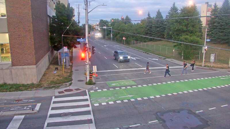 Traffic camera image at 2025-08-25 00:05:56