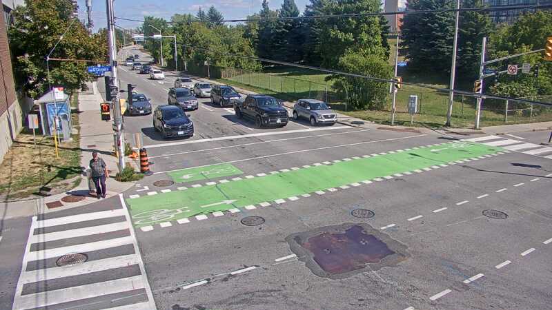 Traffic camera image at 2025-09-14 17:35:54