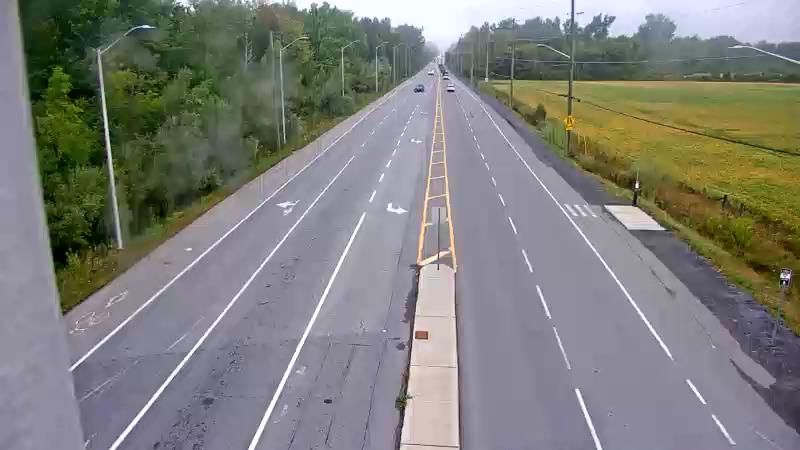 Traffic camera image at 2025-09-05 12:05:49