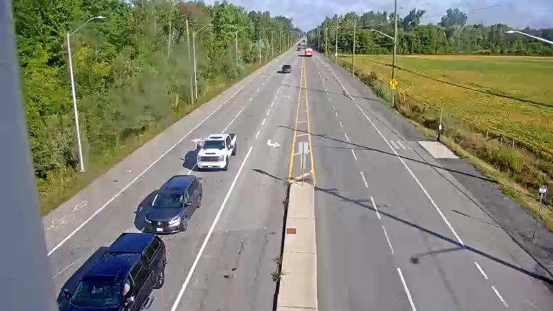 Traffic camera image at 2025-09-05 13:30:57