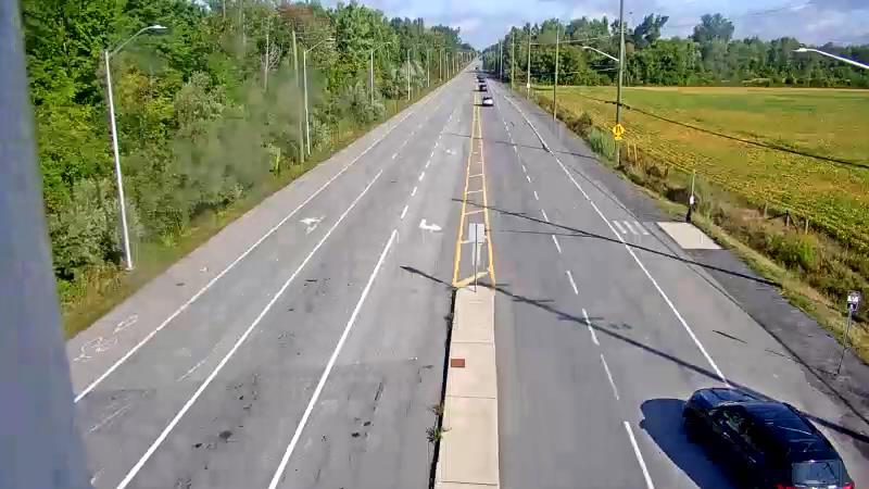 Traffic camera image at 2025-09-05 13:35:55