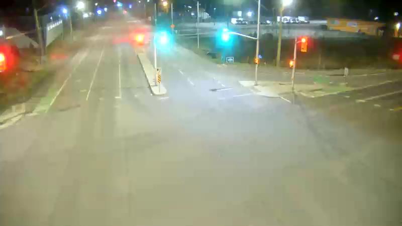 Traffic camera image at 2025-04-25 07:00:33