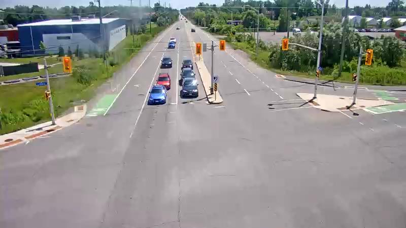 Traffic camera image at 2025-06-30 17:40:56
