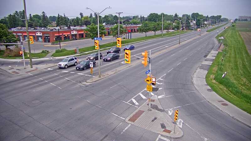 Traffic camera image at 2025-06-09 09:32:15