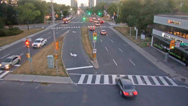 Traffic camera image at 2025-08-25 00:05:12