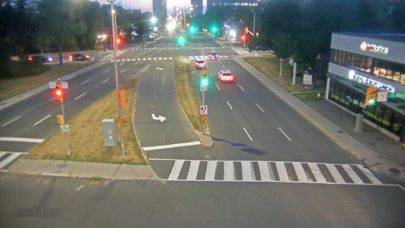 Traffic camera image at 2025-08-25 00:20:11