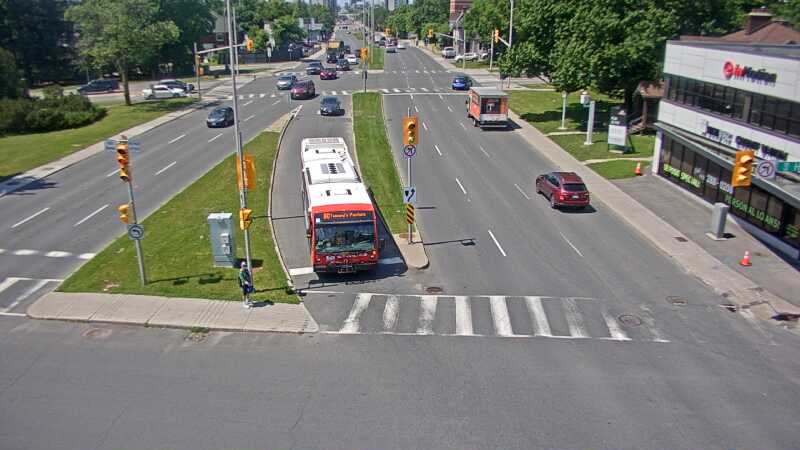 Traffic camera image at 2025-06-30 15:45:14