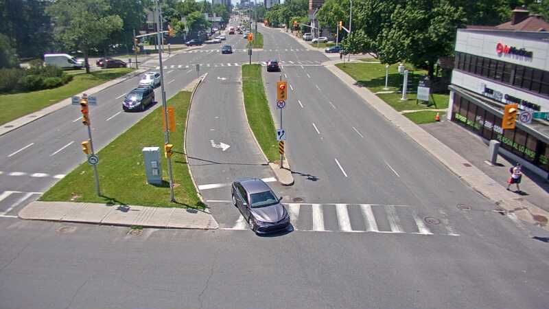 Traffic camera image at 2025-06-30 17:10:16