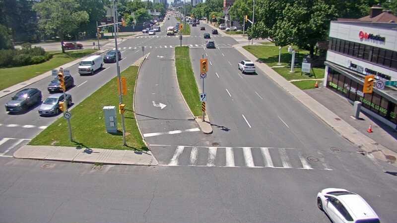 Traffic camera image at 2025-06-30 17:15:18