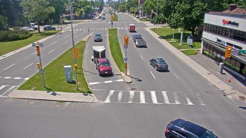 Traffic camera image at 2025-06-30 17:20:19