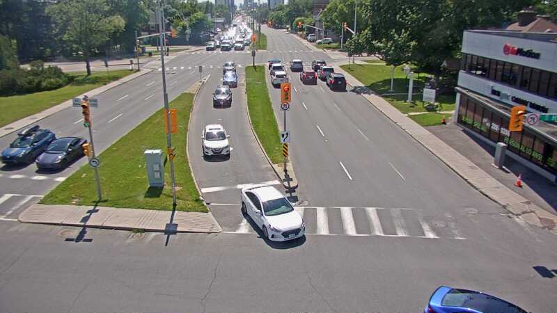 Traffic camera image at 2025-06-30 19:05:09