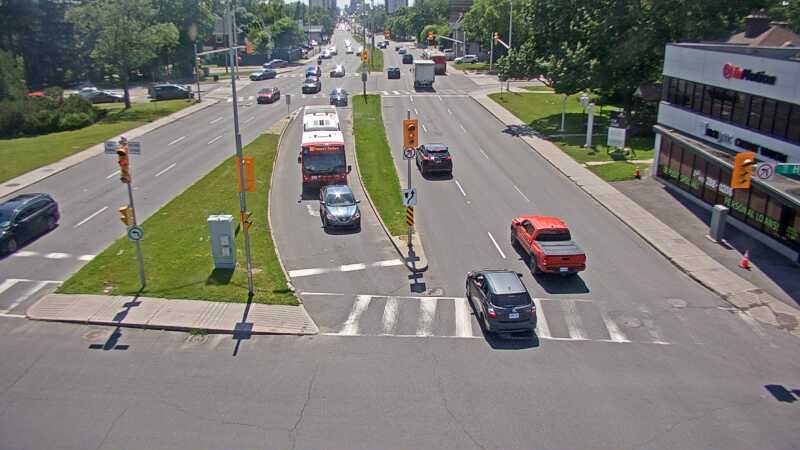 Traffic camera image at 2025-06-30 19:10:20
