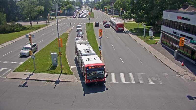 Traffic camera image at 2025-06-30 19:25:08