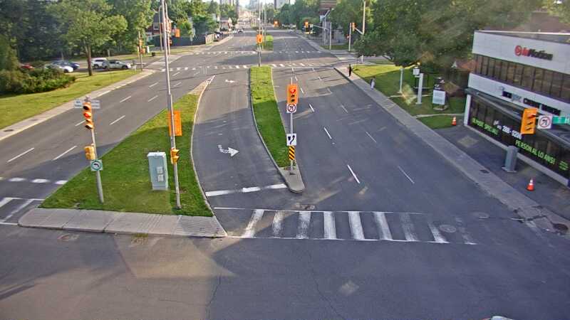 Traffic camera image at 2025-06-30 23:00:10