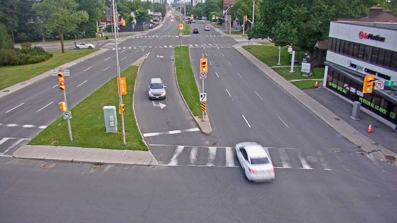 Traffic camera image at 2025-07-01 00:05:23