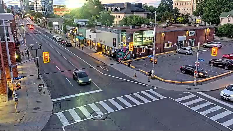 Traffic camera image at 2025-08-25 00:05:56