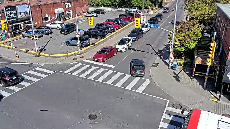 Traffic camera image at 2025-09-14 18:35:51