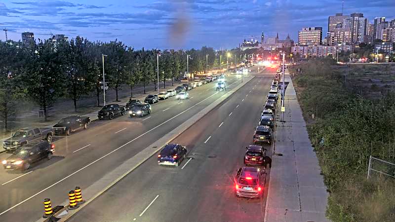 Traffic camera image at 2025-08-25 00:20:46