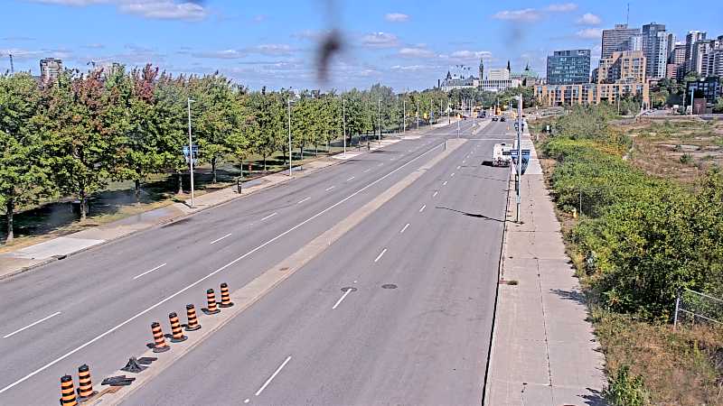 Traffic camera image at 2025-09-14 17:20:55